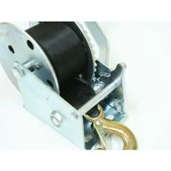 Varan Motors - S1200 Treuil Manuel à Manivelle 544/1088kg Pour Remorque, Quad, Bateau Avec Sangle De 50mm X 8m - Gris 9 Varan Motors - S1200 Treuil Manuel à Manivelle 544/1088kg Pour Remorque, Quad, Bateau Avec Sangle De 50mm X 8m - Gris -VARAN MOTORS Soldes Magasin 1316273 5